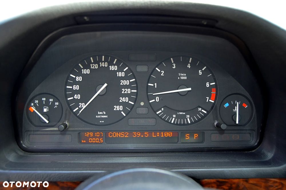 BMW Seria 5 540i - 13