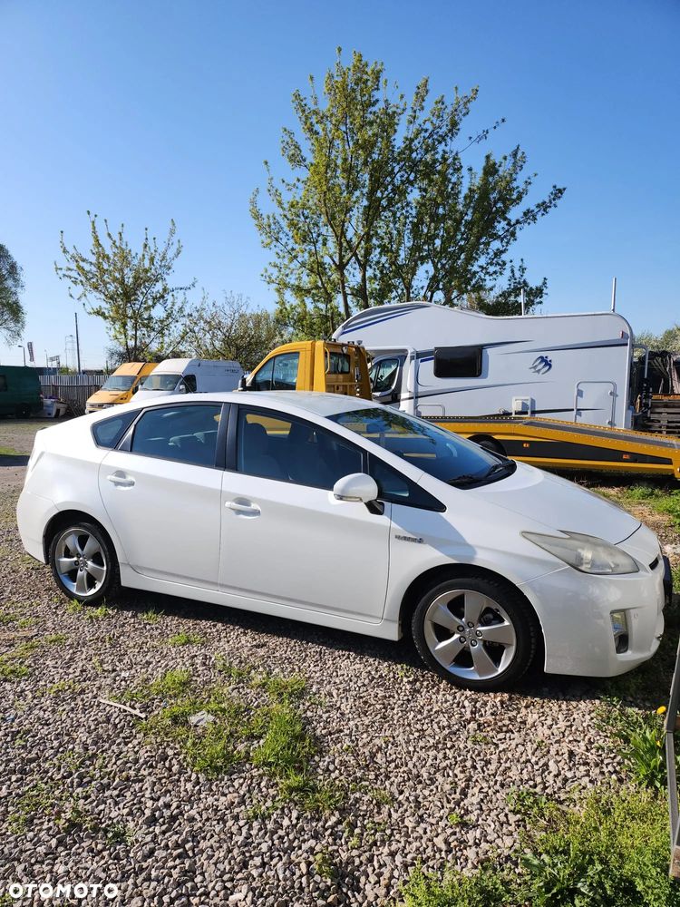Toyota Prius 1.8 HSD Prestige - 1