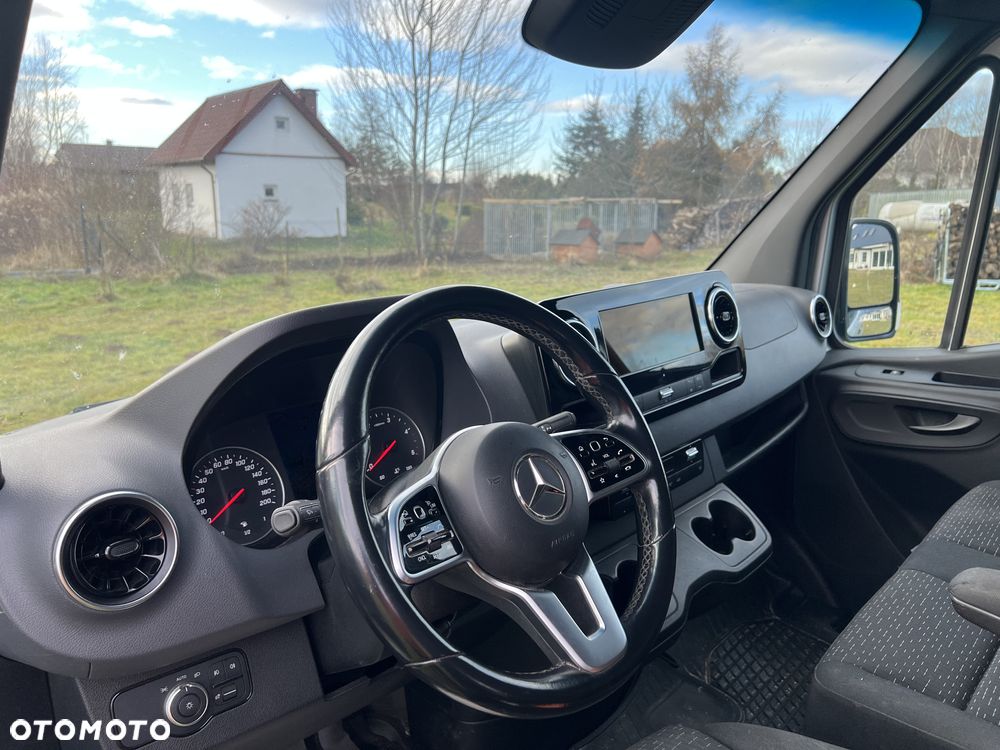 Mercedes-Benz Sprinter - 5