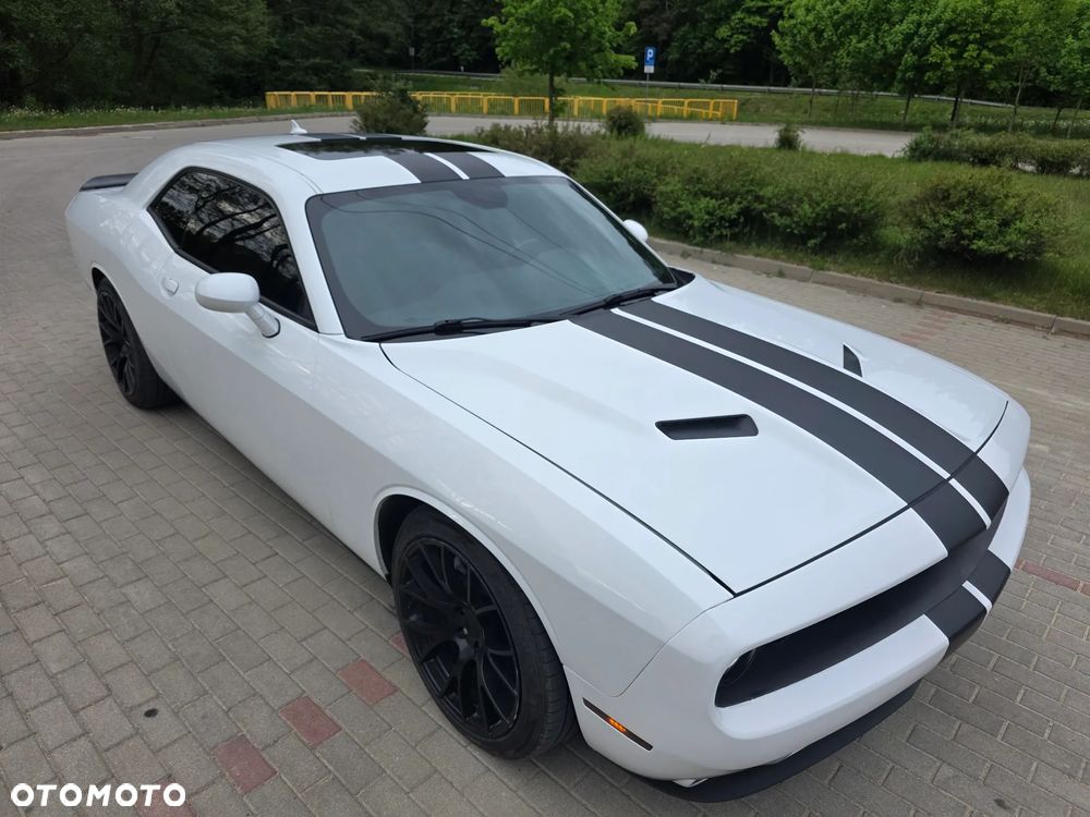 Dodge Challenger - 5