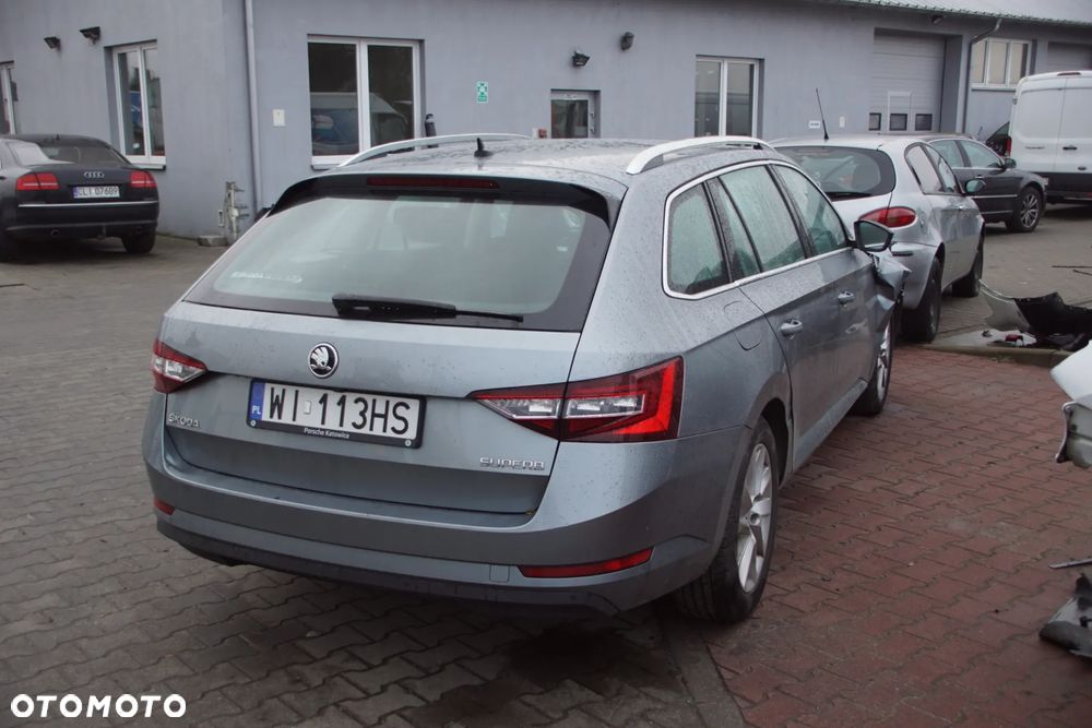 Auto na części - Skoda Superb III 2.0 TDI 150 KM DFGA QFZ LF7M 2018R Silnik Skrzynia Drzwi Zderzak Błotnik Klapa Lampa Lusterko Klamka Deska Kokpit Sterownik Moduł Czujnik Licznik Wyświetlacz Kierownica Panel - 5