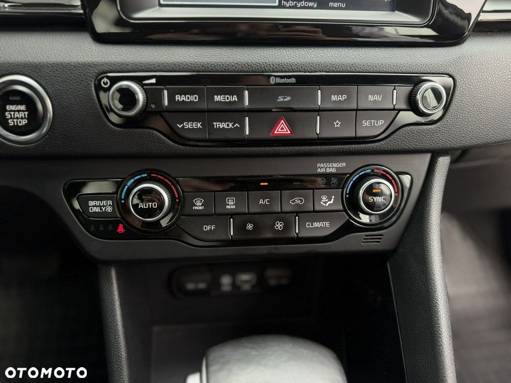 Kia Niro 1.6 GDI Hybrid L - 22