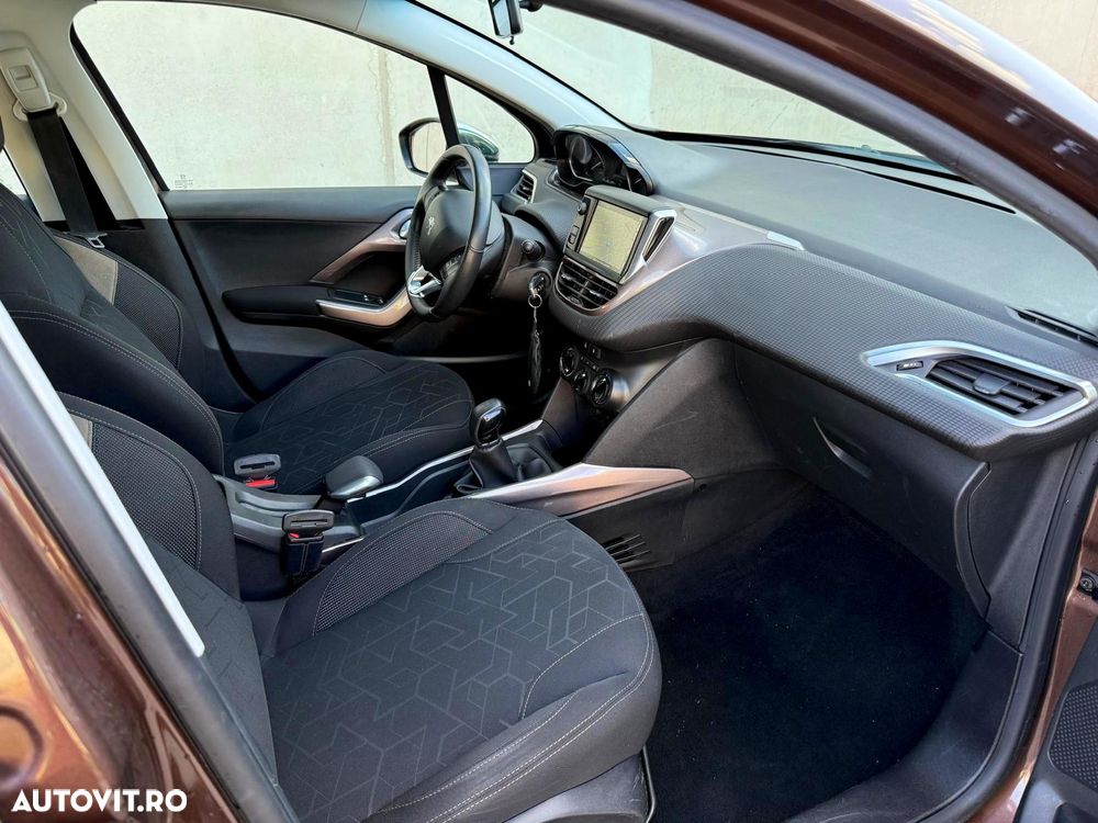 Peugeot 2008 1.2 VTi Active - 10