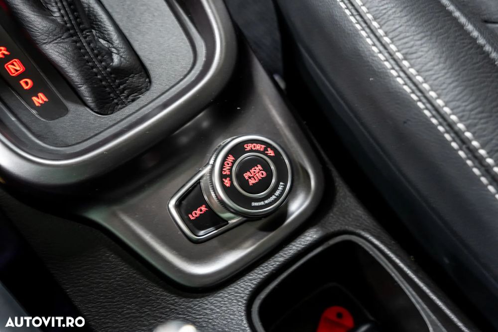 Suzuki Vitara 1.5 AllGrip HEV Luxus - 18