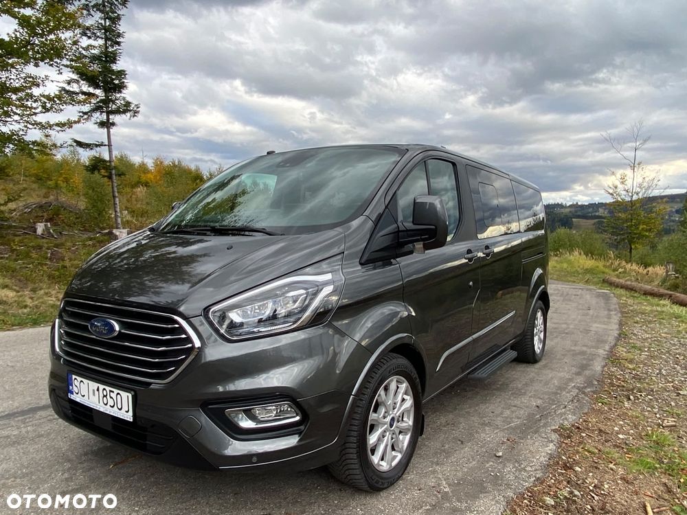 Ford Tourneo Custom - 1