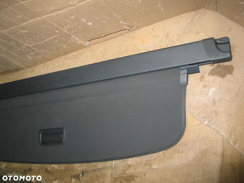 roleta bagaznika audi A4 B9 15-24r. 8W9863553B oryginal - 4