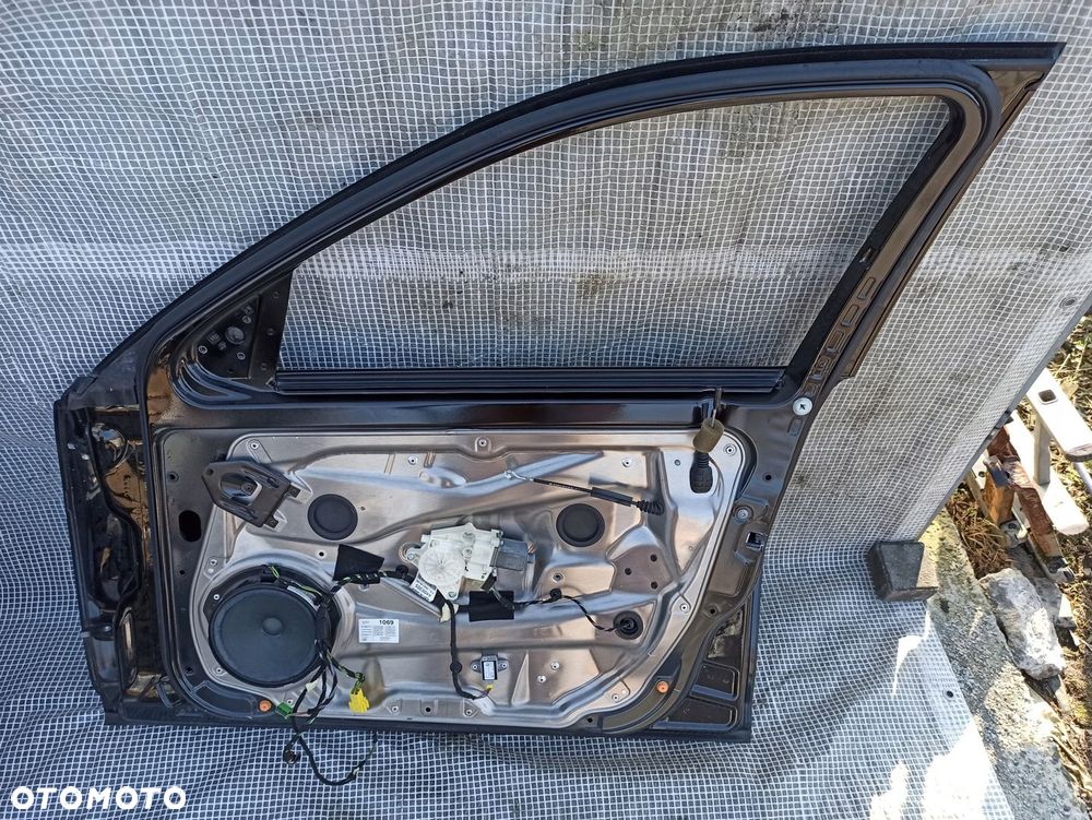 MERCEDES W204 C-KLASA DRZWI PRAWE PRZÓD PRZEDNIE 197 KOMPLETNE W KOLOR - 9