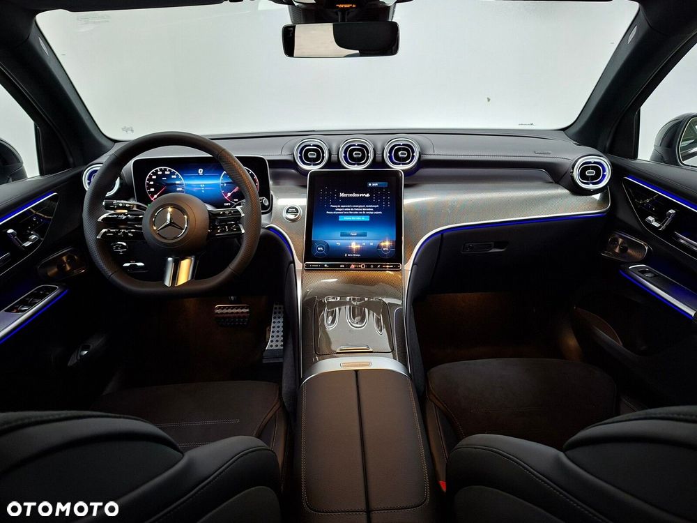 Mercedes-Benz GLC - 12