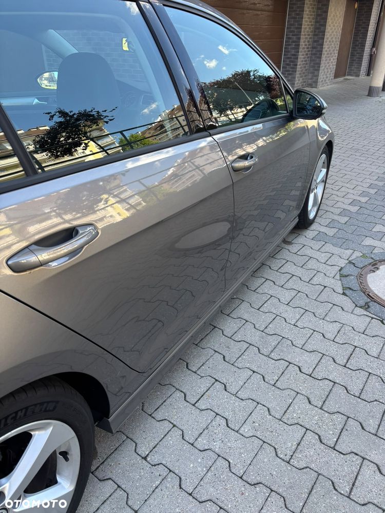 Volkswagen Golf - 6