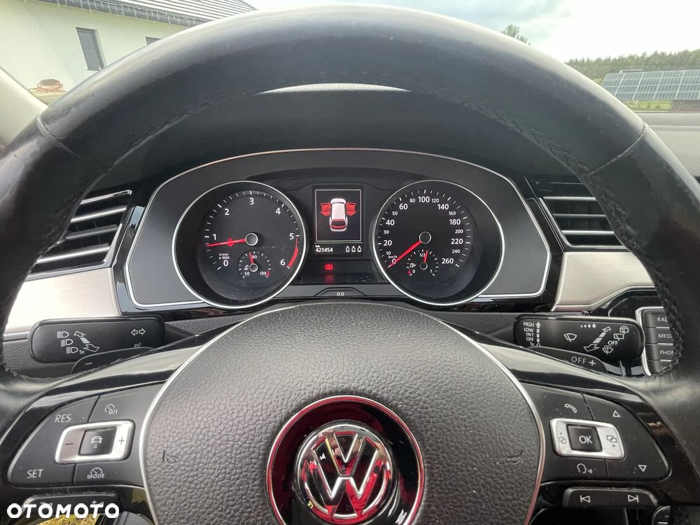Volkswagen Passat 2.0 TDI BMT Comfortline DSG - 4