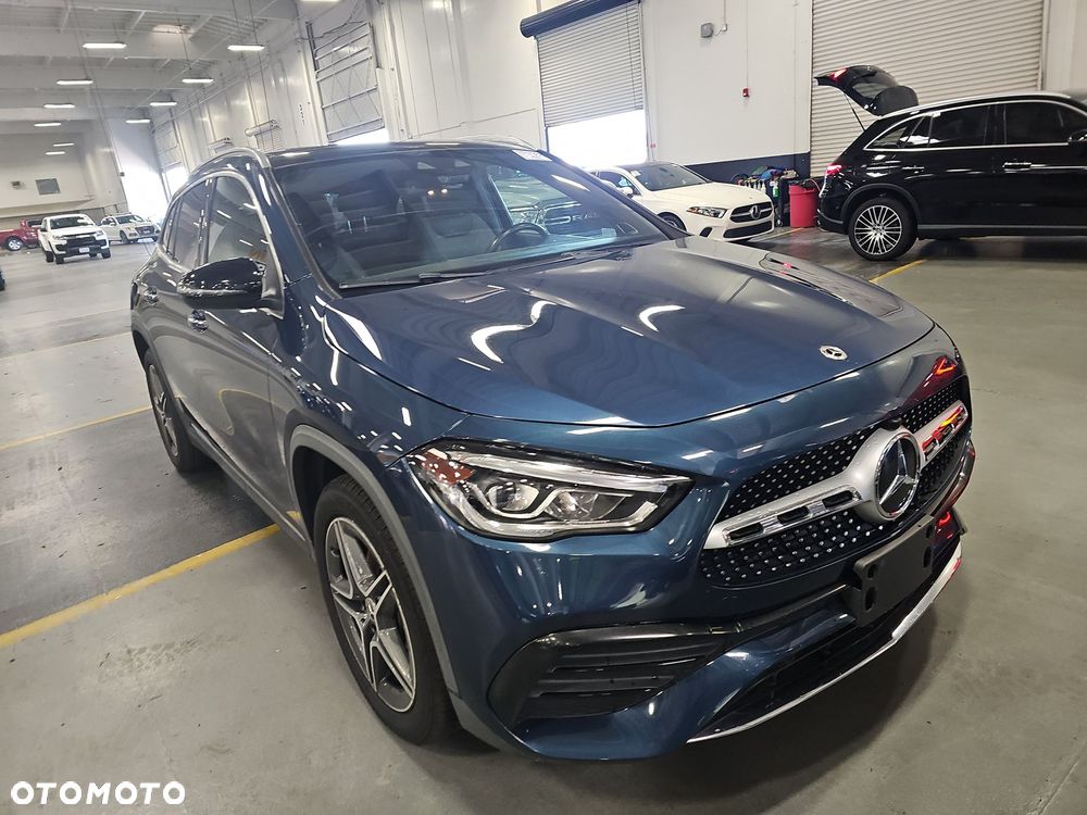Mercedes-Benz GLA 250 4-Matic - 5