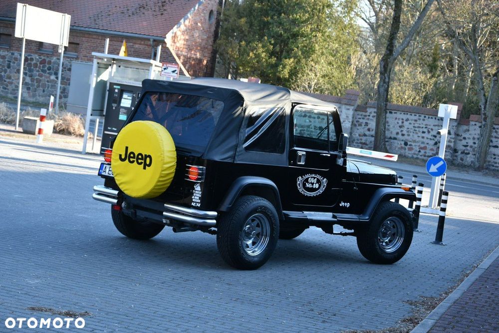 Jeep Wrangler - 7