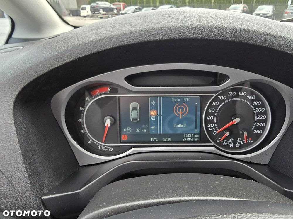 Ford S-Max - 26