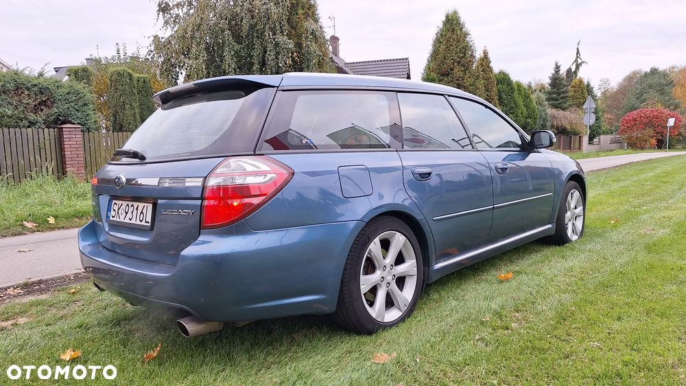 Subaru Legacy 3.0R - 6