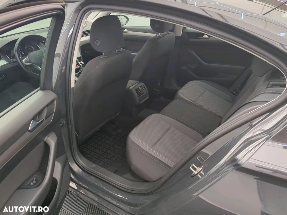 Volkswagen Passat 2.0 TDI SCR Advance - 10