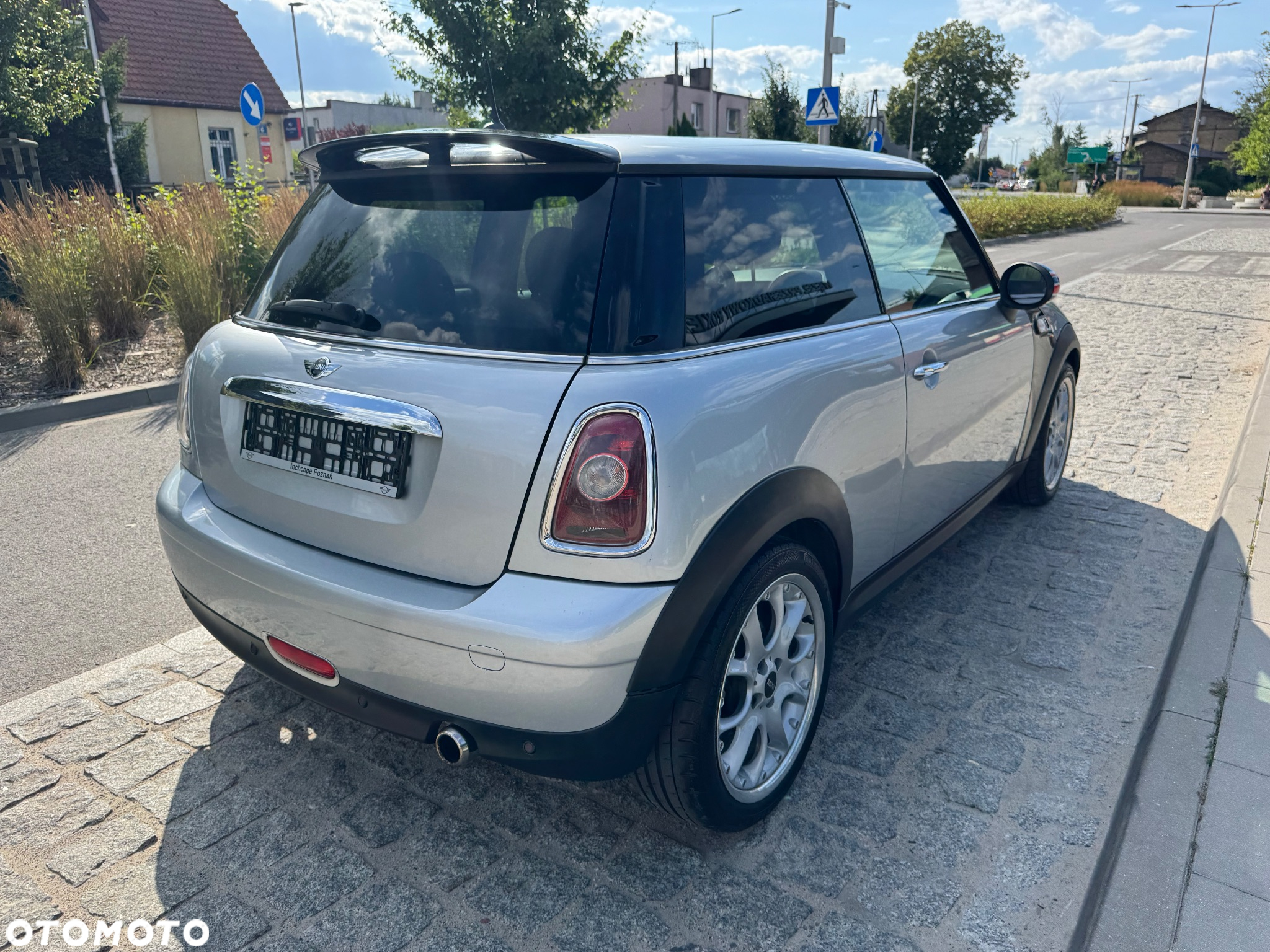MINI ONE Standard - 5