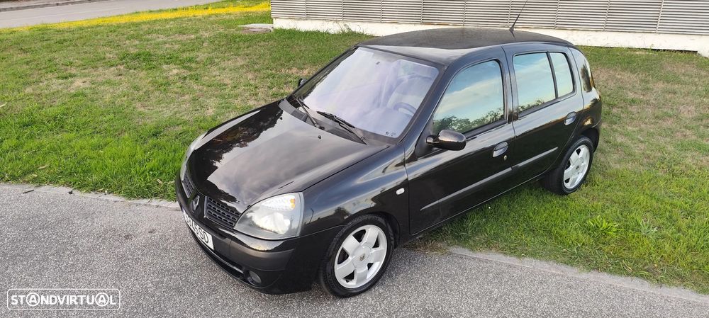 Renault Clio 1.2 16V Privilège - 9
