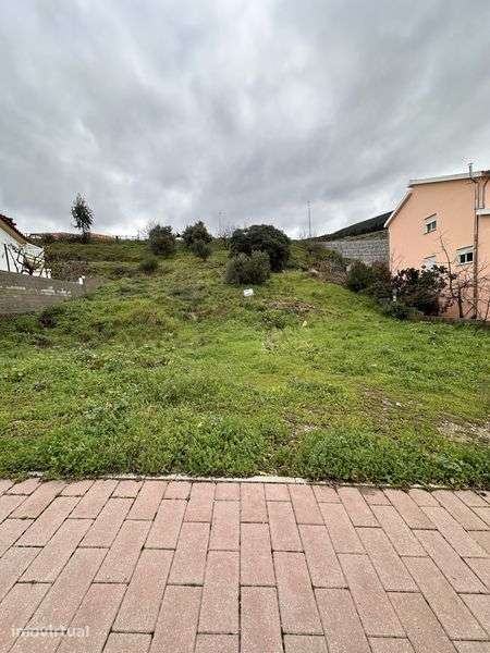 Terreno urbano para Construção - Grande imagem: 2/3