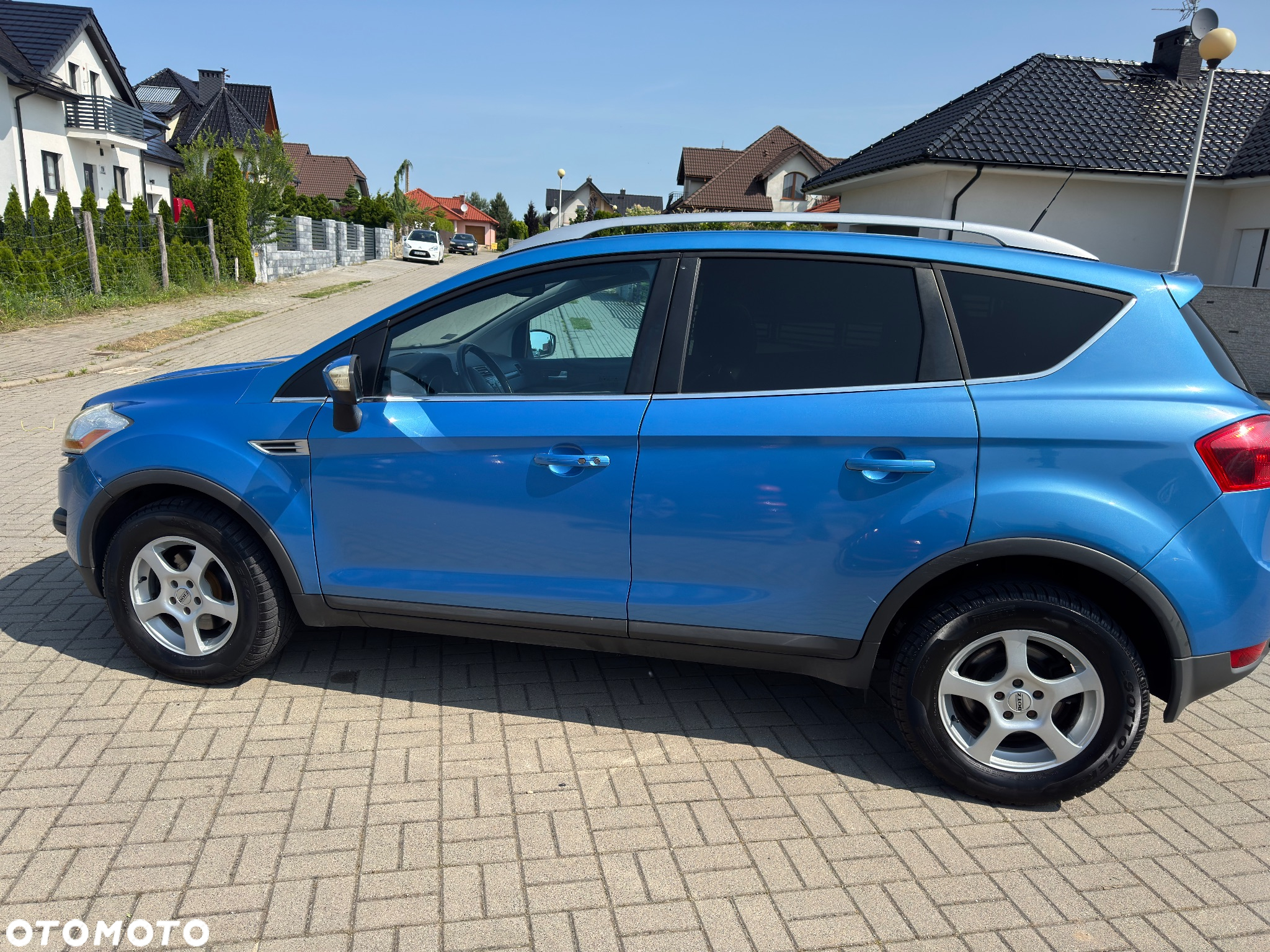 Ford Kuga 2.0 TDCi 2x4 Titanium - 11