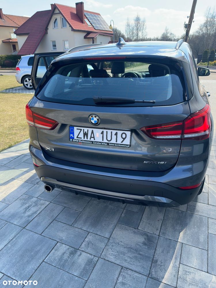 BMW X1 sDrive18i Sport Line - 19