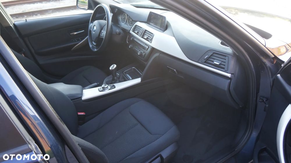 BMW Seria 3 318d Blue Performance Luxury Line - 10