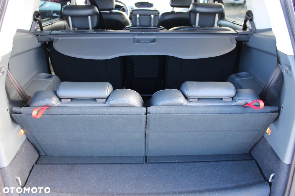Ford Grand C-MAX - 30