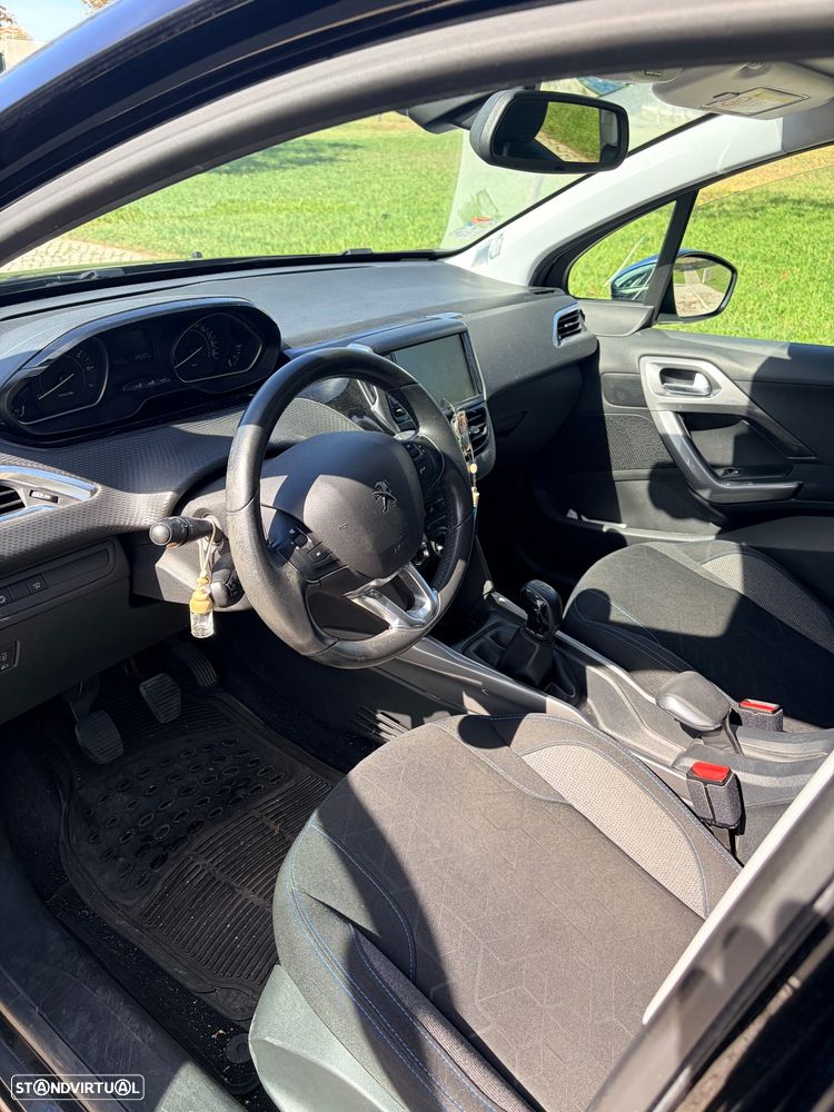 Peugeot 2008 - 6