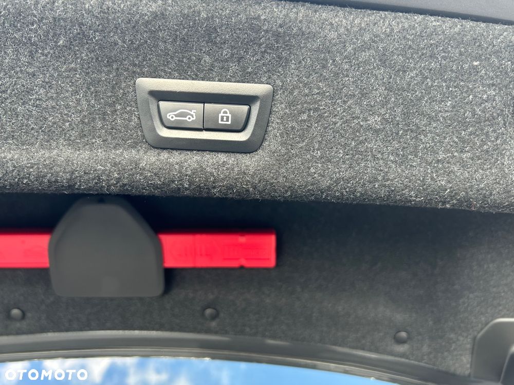 BMW Seria 3 M340i xDrive sport - 13