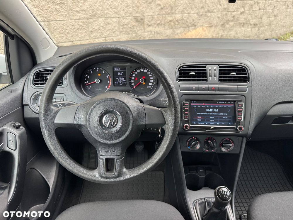 Volkswagen Polo 1.4 16V Trendline - 12
