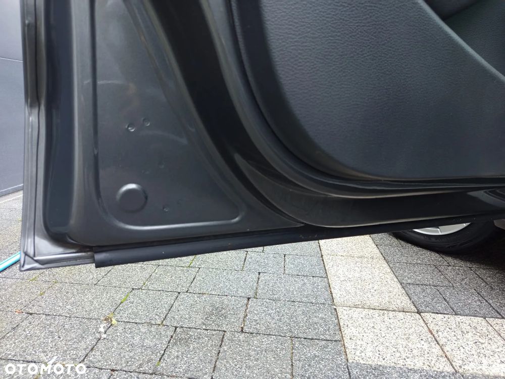 Volkswagen Polo 1.6 TDI Blue Motion Technology Life - 24