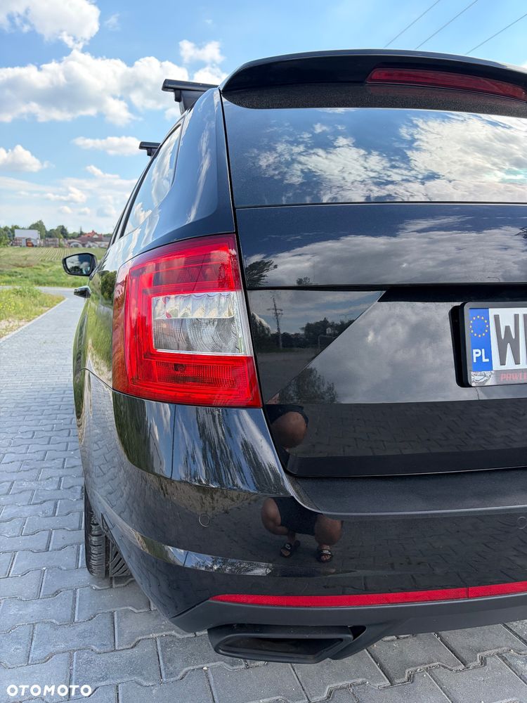 Skoda Octavia 2.0 TDI RS DSG - 27