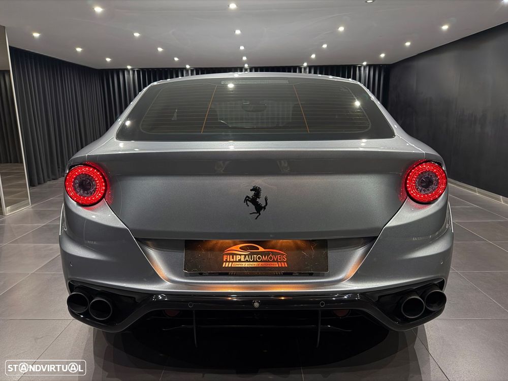 Ferrari FF - 6