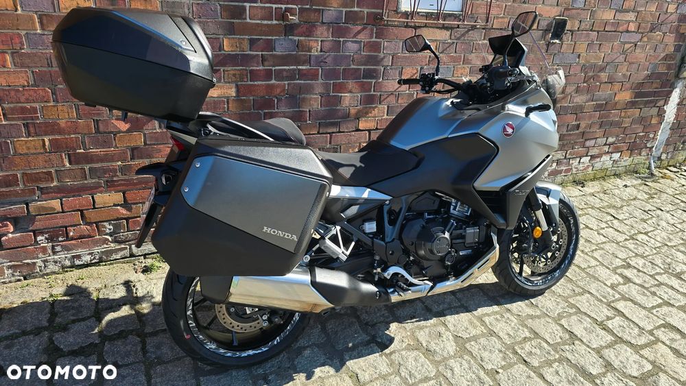 Honda NT - 28