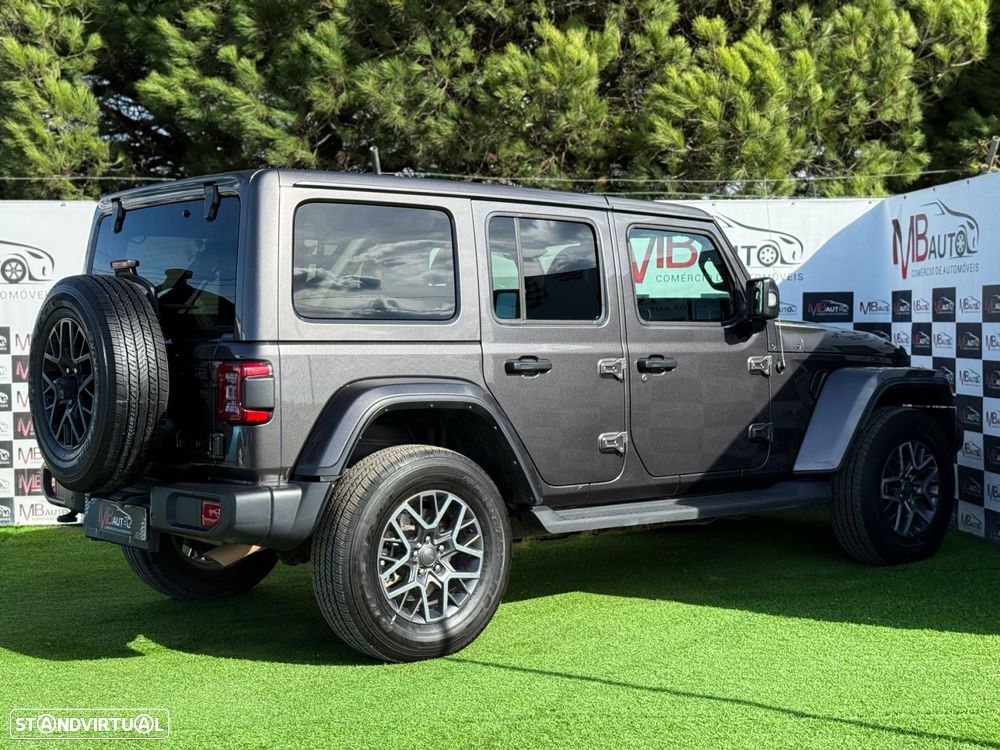 Jeep Wrangler - 27