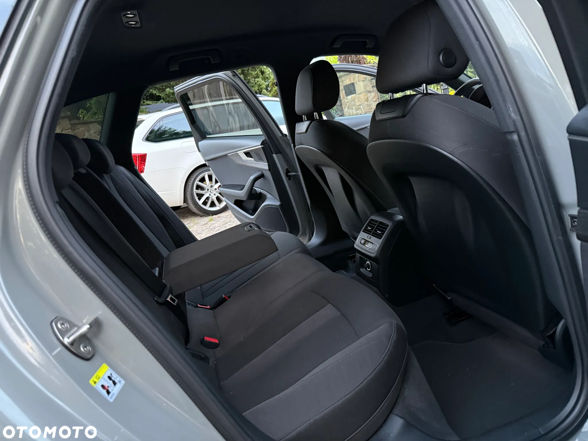 Audi A4 Avant 40 TDI quattro S tronic S line - 22