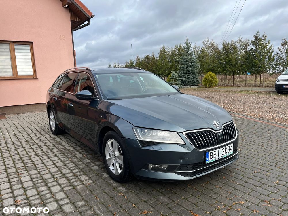 Skoda Superb 2.0 TDI Ambition DSG - 9