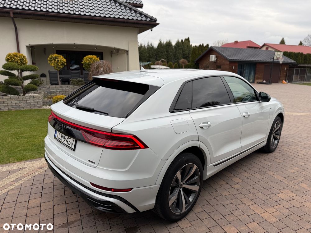 Audi Q8 55 TFSIe quattro tiptronic competition plus - 2