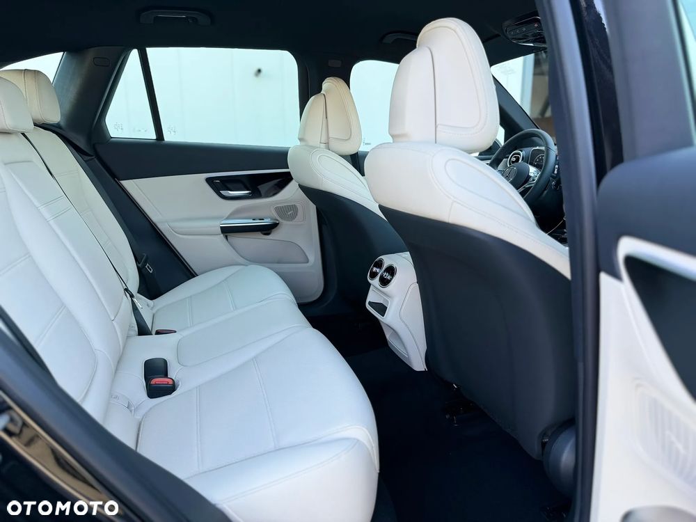 Mercedes-Benz GLC - 30