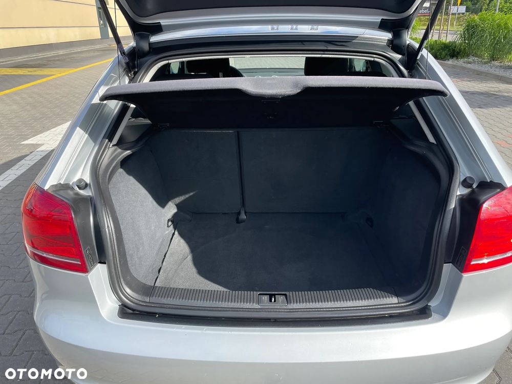 Audi A3 3-drzwiowe 1.6 Ambition - 14