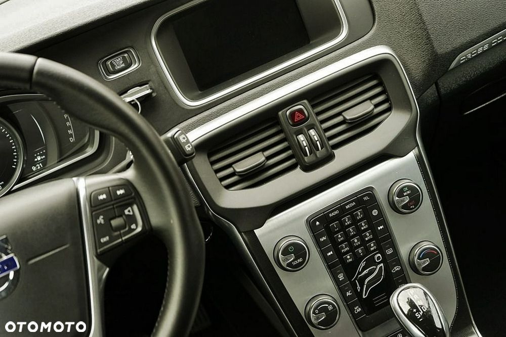 Volvo V40 Cross Country D2 Geartronic Ocean Race - 24