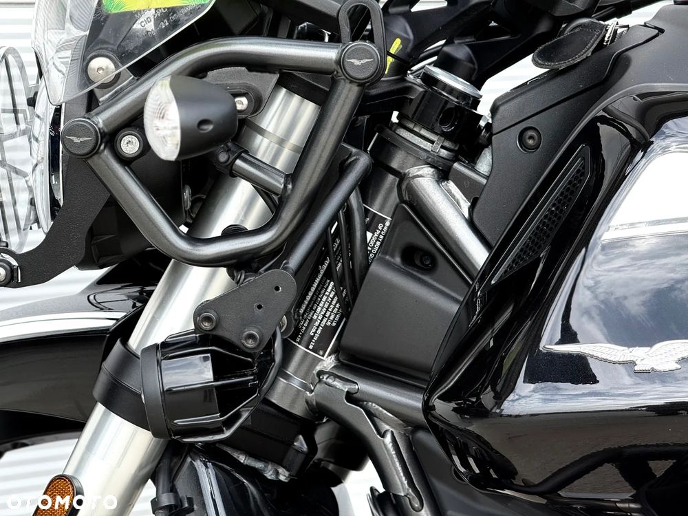 Moto Guzzi V85 - 11