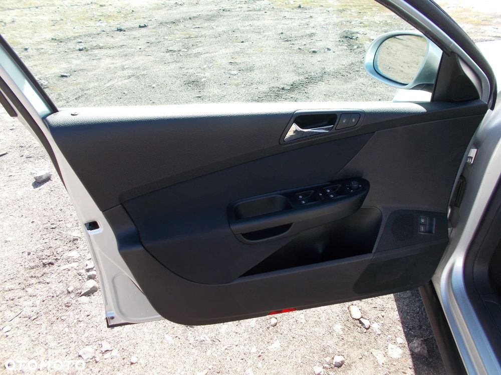 Volkswagen Passat 1.8 TSI Sportline Tiptr - 24