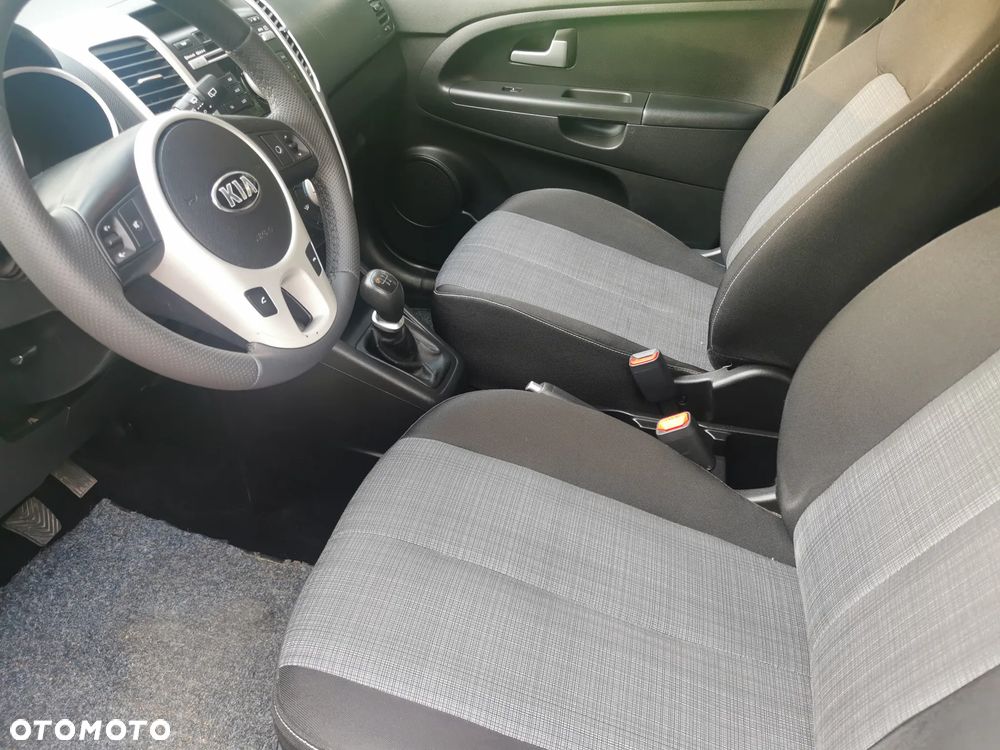 Kia Venga 1.4 CVVT Attract - 10
