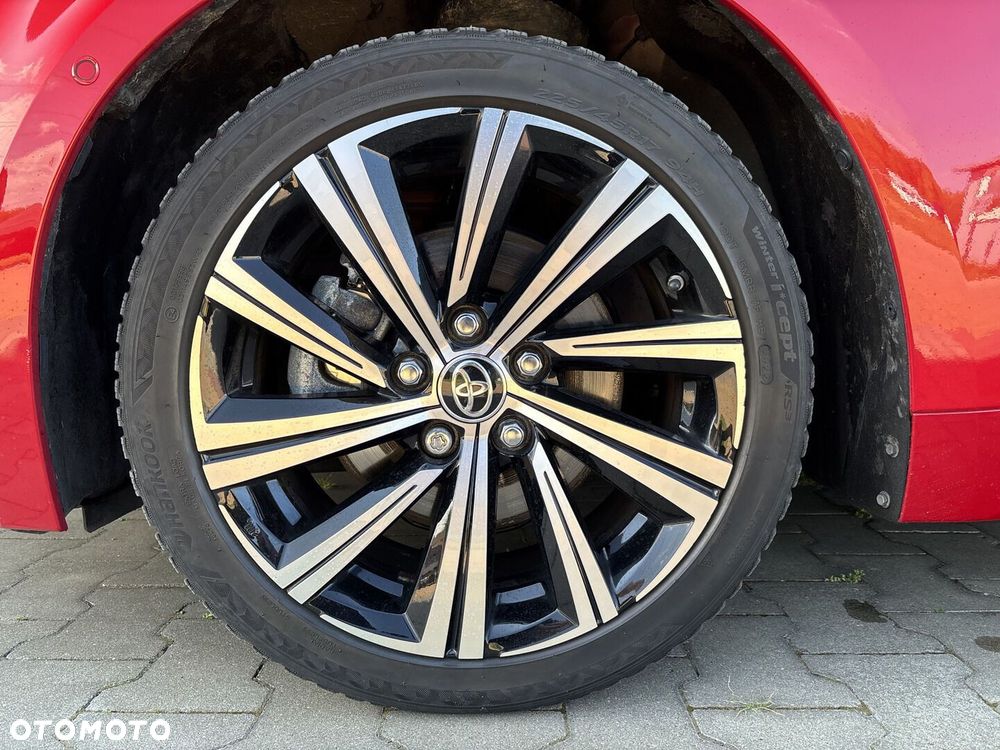 Toyota Corolla 2.0 Hybrid Comfort - 24