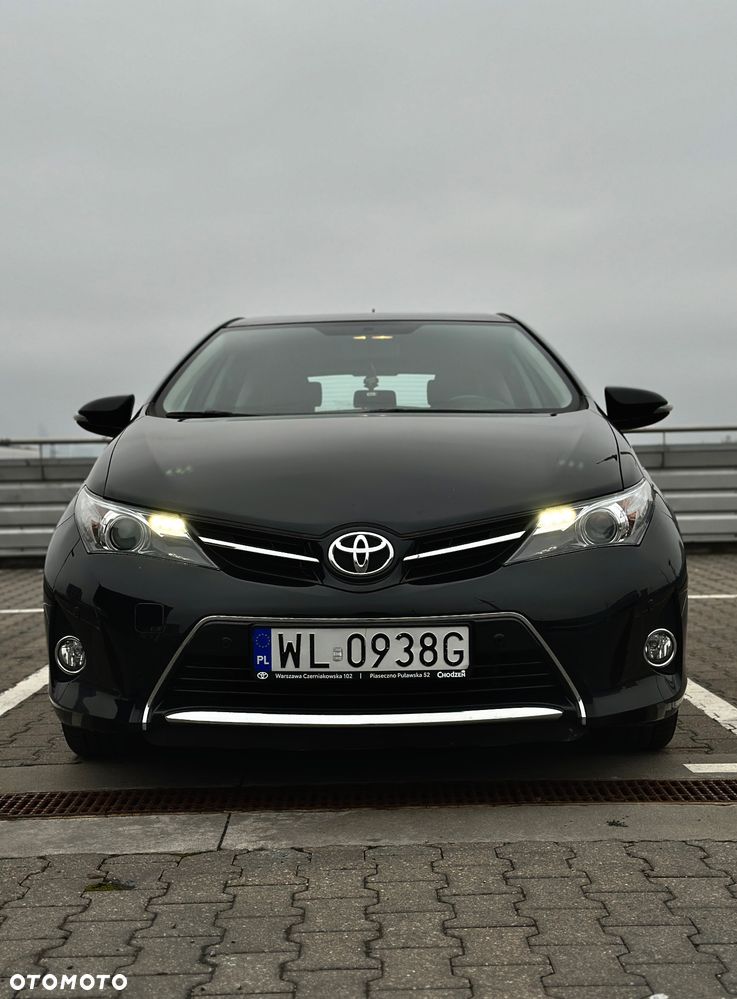 Toyota Auris 1.6 Premium - 11