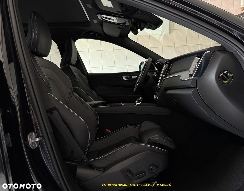 Volvo XC 60 B4 D AWD Plus Dark - 7