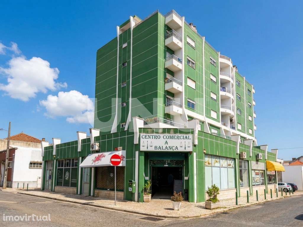 Apartamento T3 no Carregado, com parqueamento! - Grande imagem: 2/24