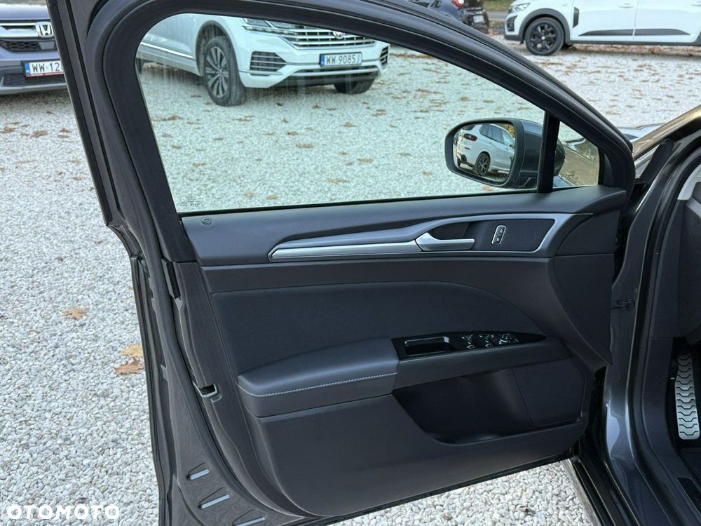 Ford Mondeo - 14