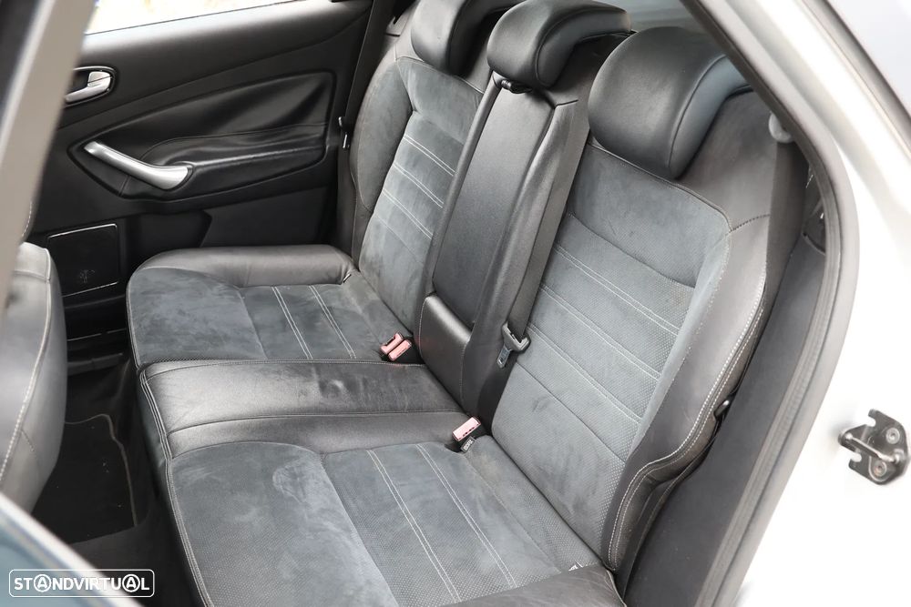 Ford Mondeo SW - 16