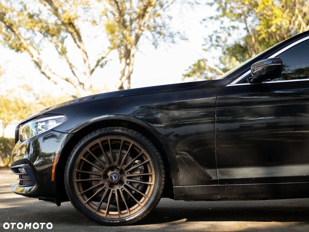 BMW Seria 5 530i xDrive Luxury Line sport - 8